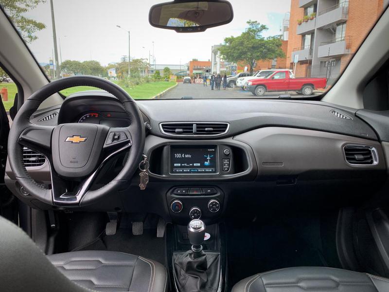 Chevrolet Onix • 2020 • 18,300 km 7