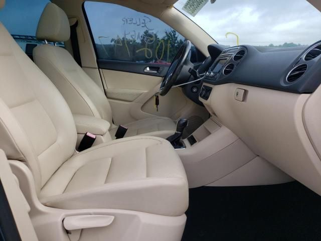 Volkswagen Tiguan Limited • 2012 • 10,000 mi 3