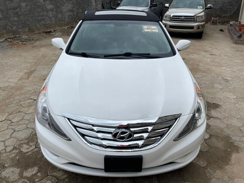 Hyundai Sonata • 2012 • 34 km 3