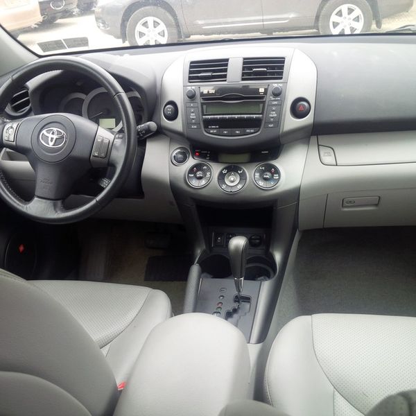 Toyota RAV4 • 2012 • 32 km 3