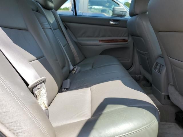 Toyota Camry • 2004 • 12 km 6