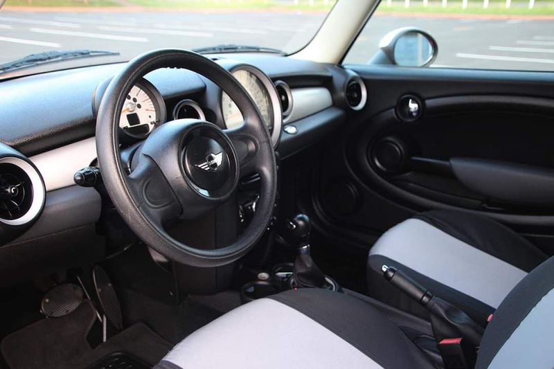 MINI Cooper • 2011 • 123,456 km 12