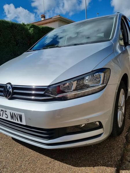 Volkswagen Touran • 2021 • 55,000 km 4