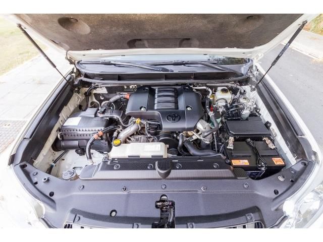 Toyota Land Cruiser • 2013 • 185,000 km 15