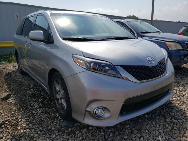 Toyota Sienna • 2017 • 10,000 mi 1