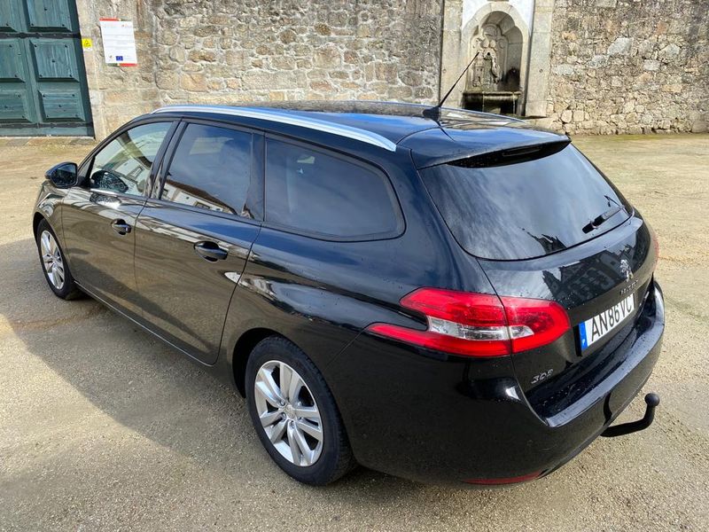 Peugeot 308 • 2016 • 124,000 km 10