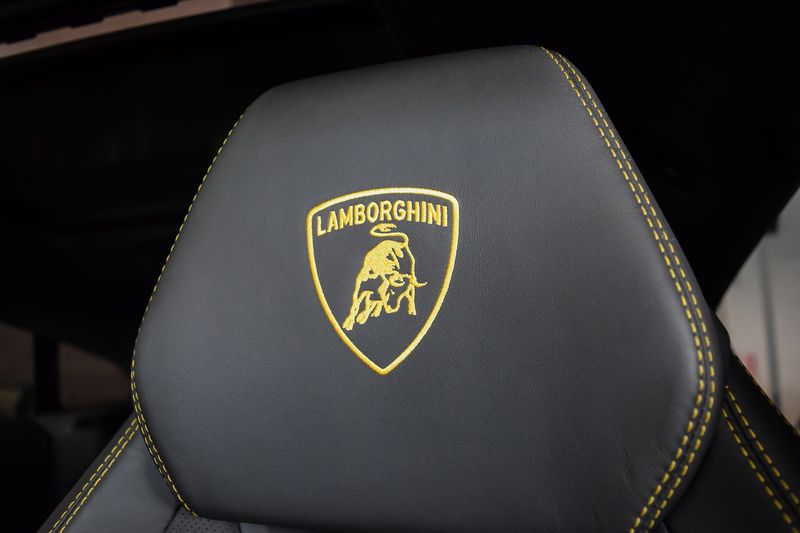 Lamborghini Urus • 2022 • 25,000 km 20