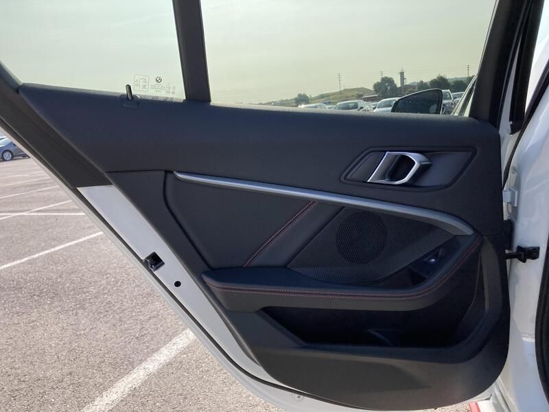 BMW 1 Series • 2021 • 97,297 km 17