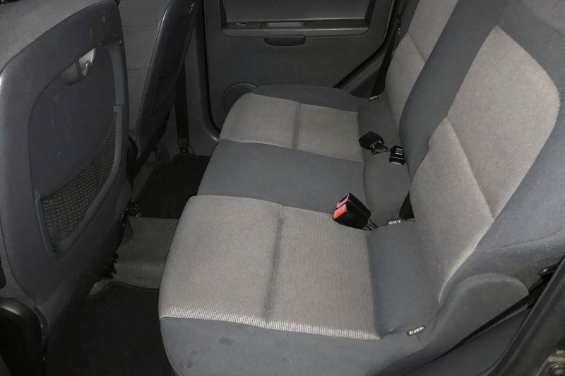 Mitsubishi Colt • 2005 • 190,000 km 5