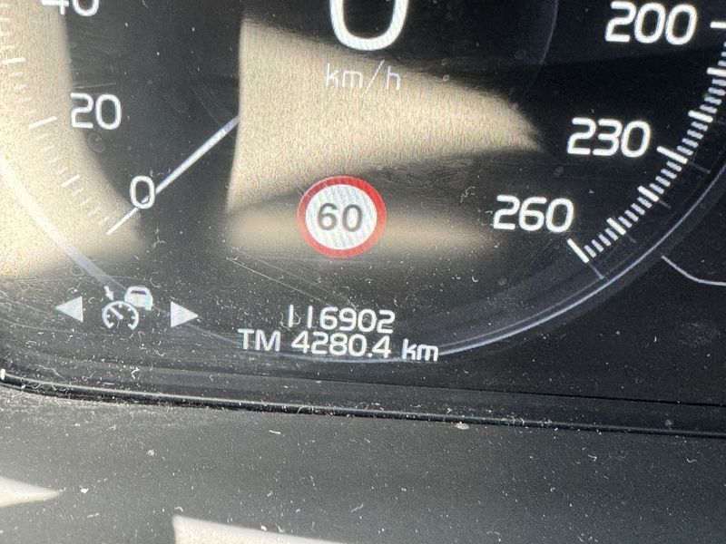 Volvo XC90 • 2018 • 117,000 km 7