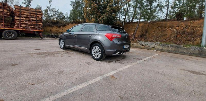Citroën DS5 • 2016 • 200,000 km 2