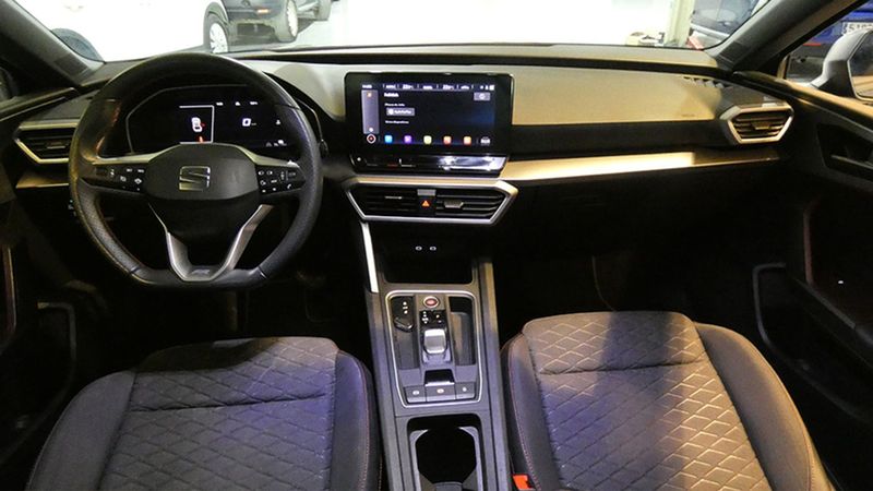 Seat Leon • 2023 • 5,792 km 5