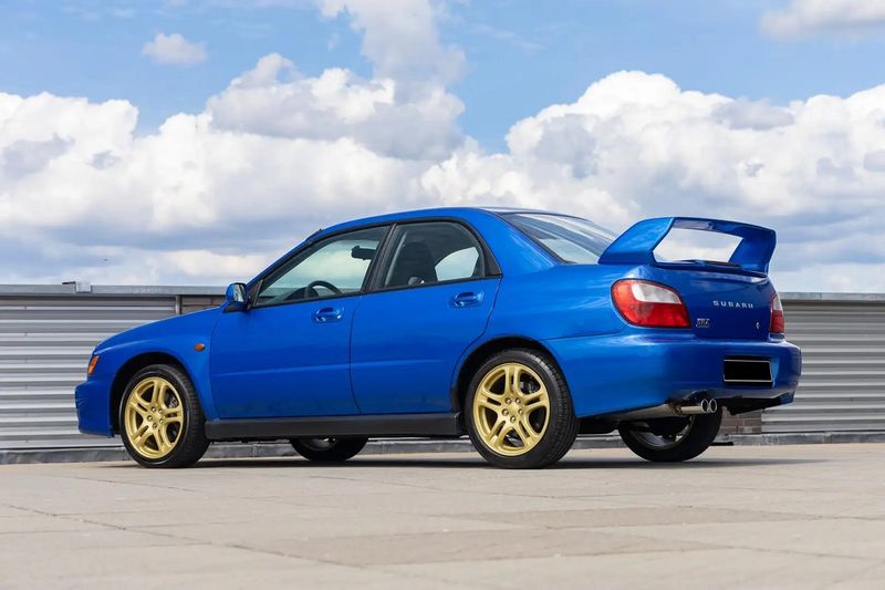 Subaru Impreza • 2002 • 74,000 km 8