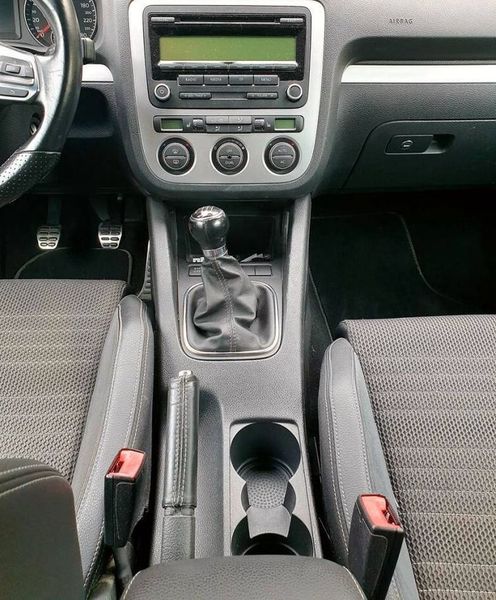 Volkswagen Scirocco • 2009 • 156,000 km 3