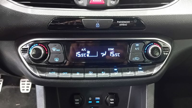 Hyundai i30 • 2018 • 40,710 km 27