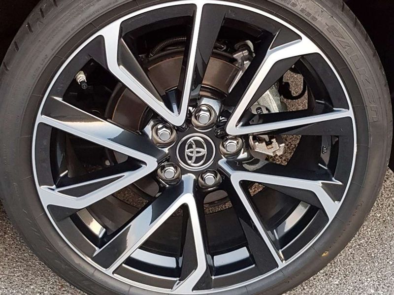 Toyota Corolla Hybrid • 2019 • 79,000 km 12