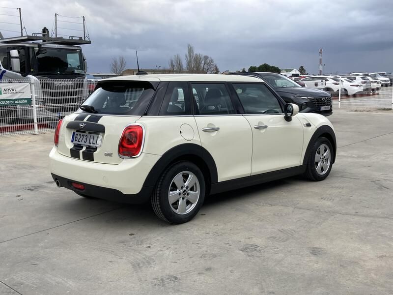 MINI Mini One • 2020 • 44,985 km 7