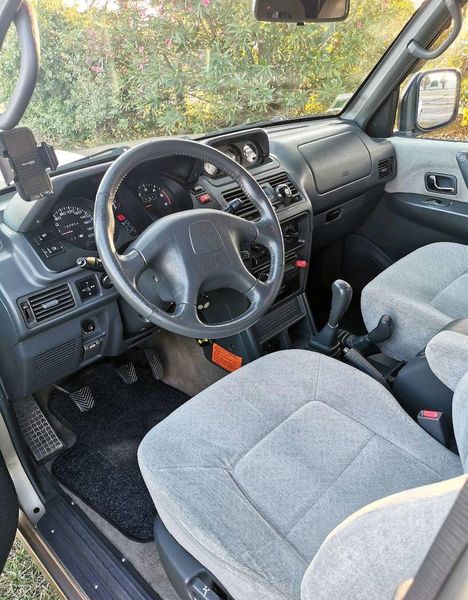 Mitsubishi Pajero • 1998 • 169,000 km 5
