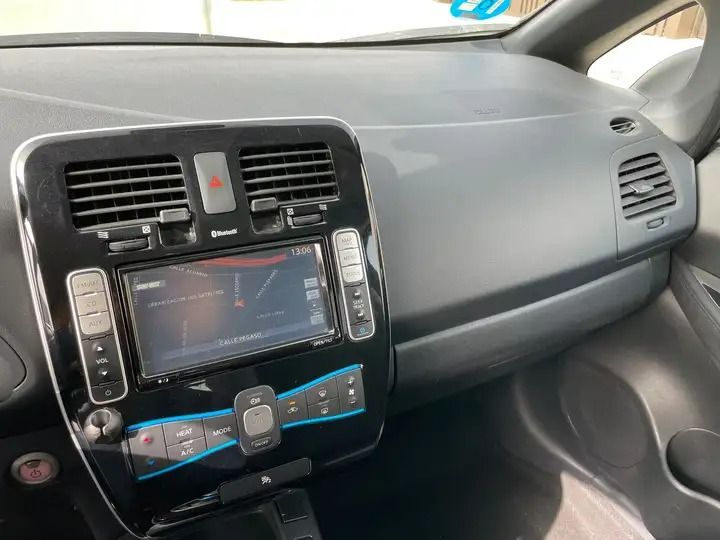 Nissan Leaf • 2014 • 144,200 km 7