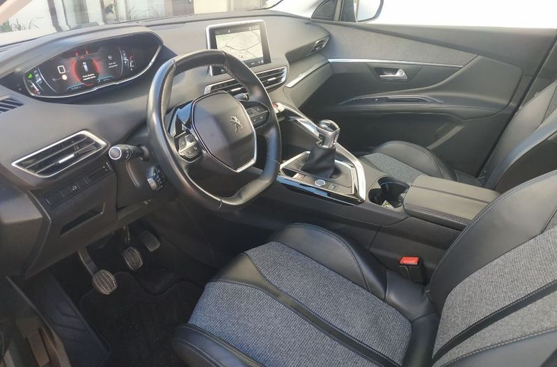 Peugeot 5008 • 2017 • 141,000 km 7