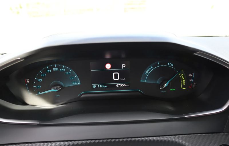 Peugeot 207 • 2020 • 67,000 km 3