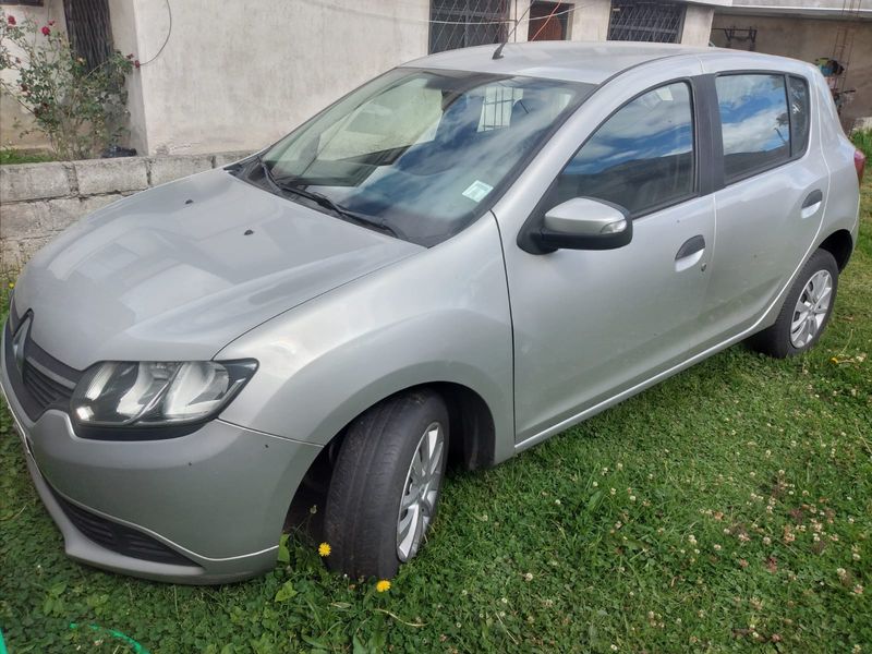 Renault Sandero • 2018 • 81,000 km 4