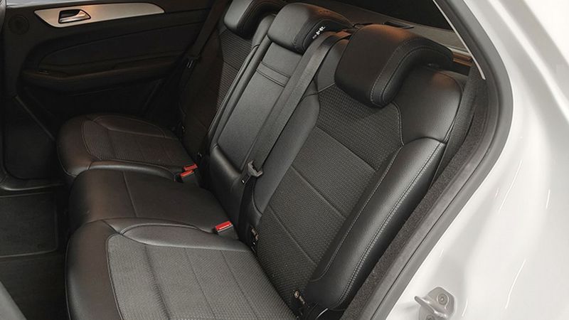 Mercedes-Benz GLE • 2017 • 53,798 km 12