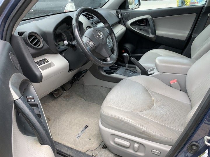 Toyota RAV4 • 2016 • 50,000 km 2