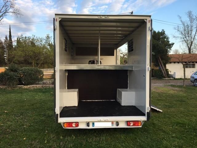 Renault Master • 2011 • 145,000 km 4