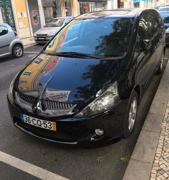 Mitsubishi Grandis • 2006 • 250,000 km 1