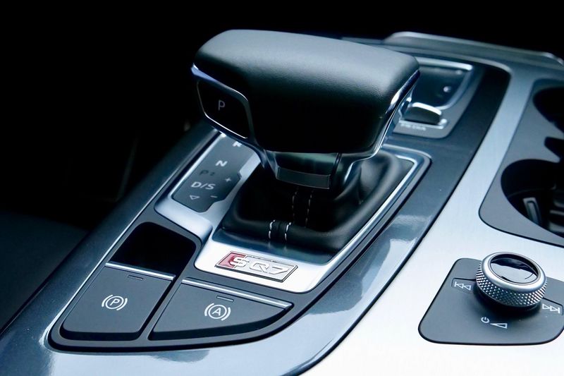 Audi SQ7 • 2017 • 113,000 km 10