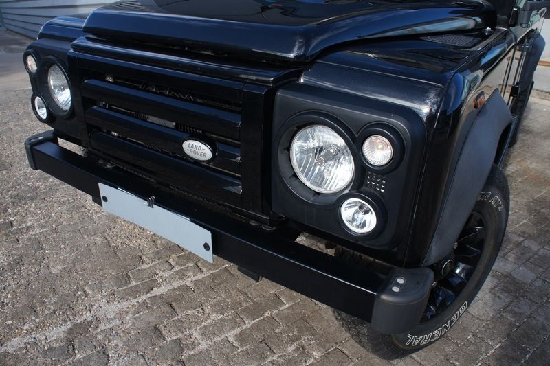 Land Rover Defender • 2012 • 80,000 km 2