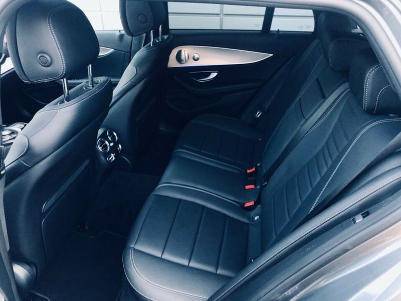 Mercedes-Benz E-Class • 2017 • 91,000 km 5