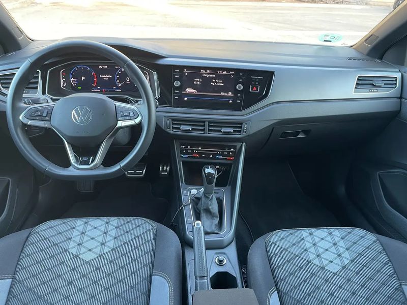 Volkswagen Polo • 2023 • 18,327 km 11