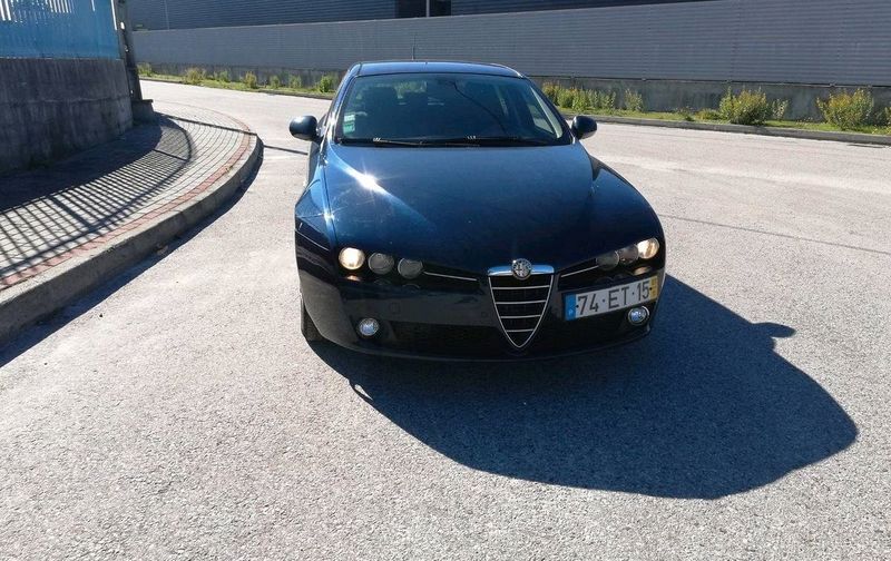 Alfa Romeo 159 • 2007 • 249,999 km 1