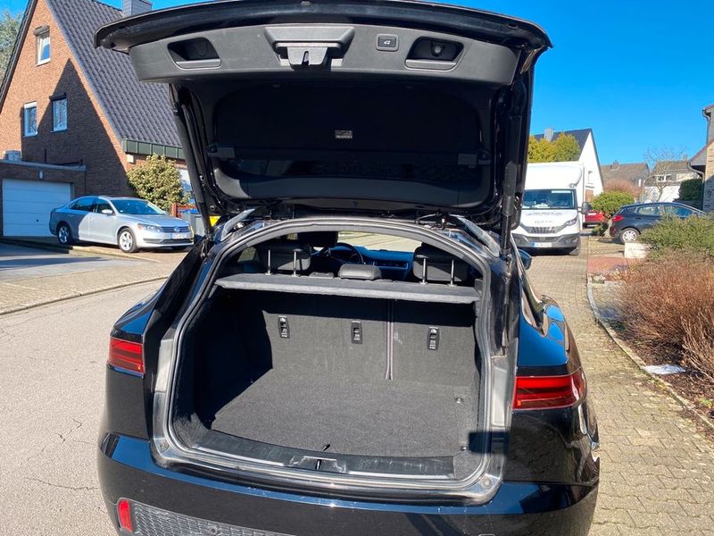 Jaguar E-PACE • 2019 • 65,000 km 6