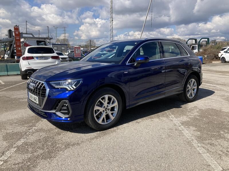 Audi Q3 • 2023 • 9,018 km 1