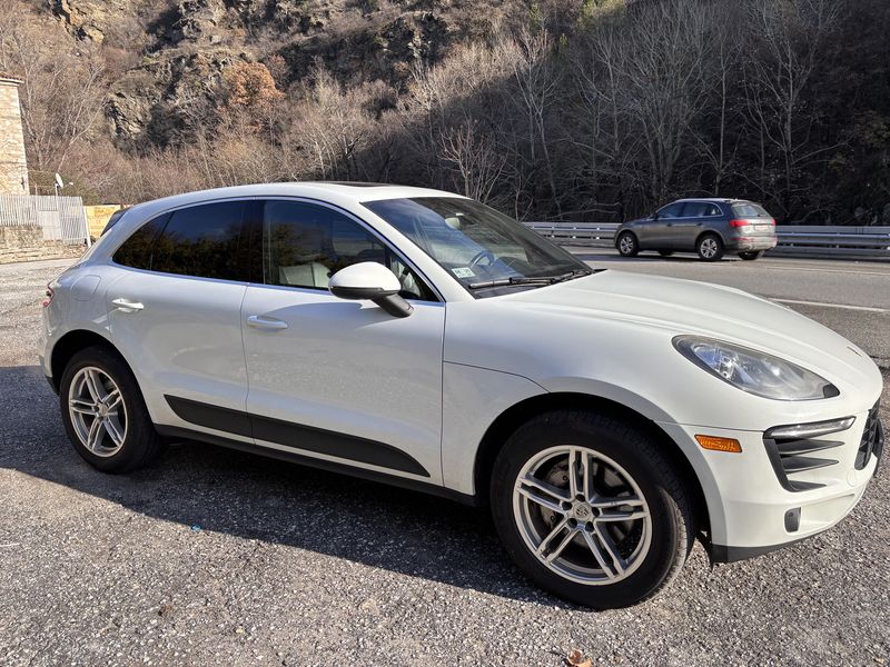 Porsche Macan • 2016 • 295,000 km 1