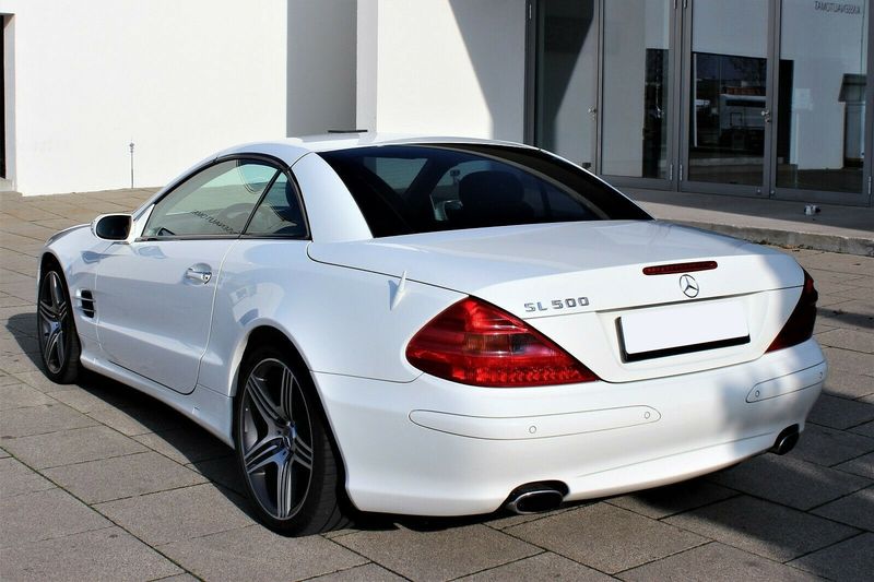 Mercedes-Benz SL-Class • 2005 • 98,200 km 6