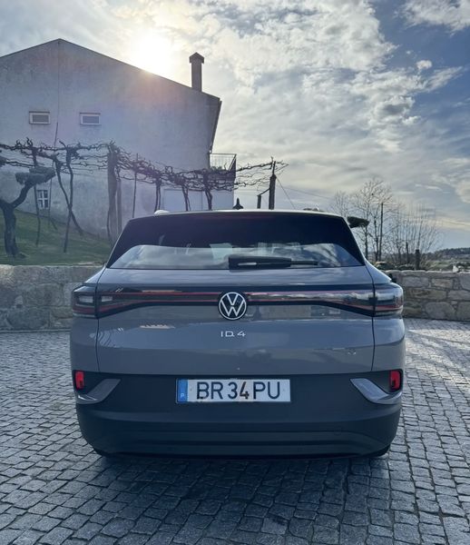 Volkswagen ID.4 • 2022 • 22,180 km 4