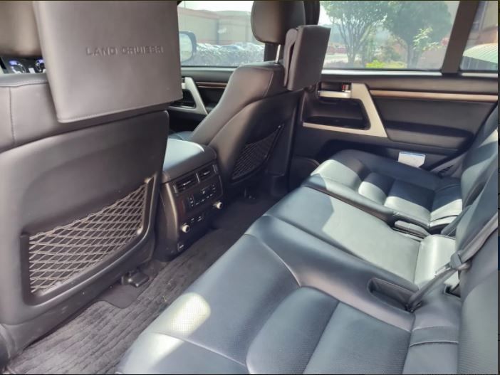 Toyota Land Cruiser • 2019 • 75,000 km 7