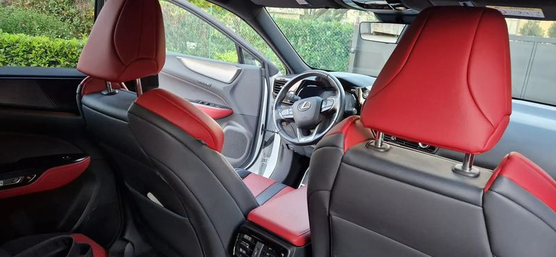 Lexus NX • 2022 • 30,000 km 4