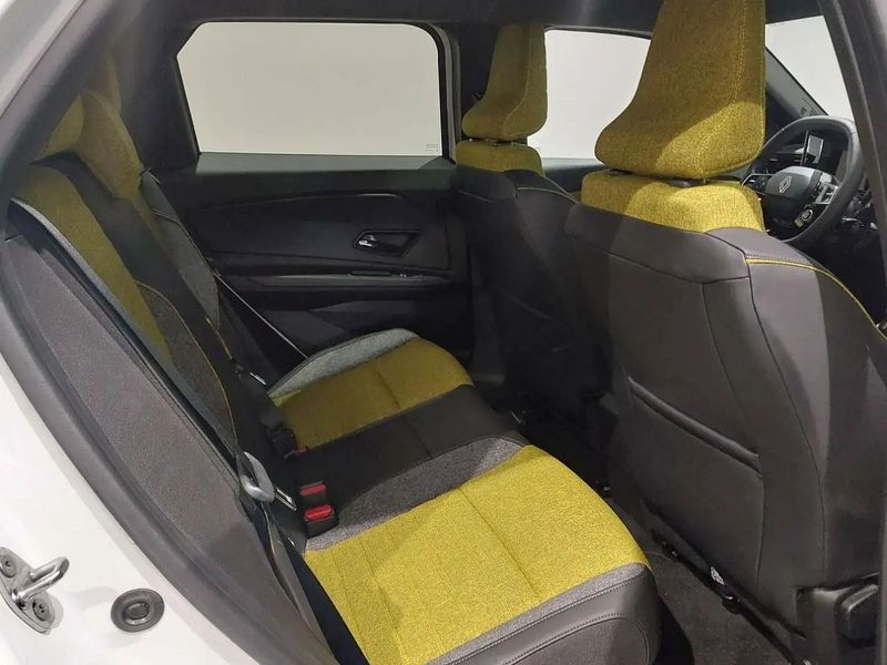 Renault 10 • 2024 • 1,222 km 9