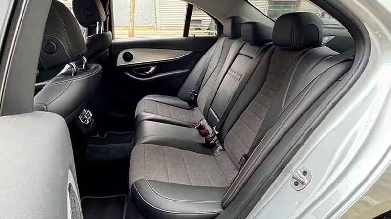 Mercedes-Benz E • 2020 • 115,784 km 19