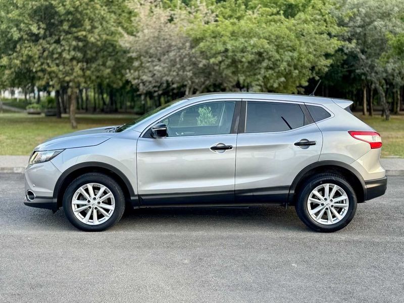 Nissan Qashqai • 2014 • 220,000 km 4