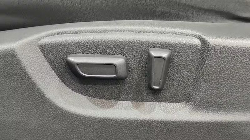 Mitsubishi Eclipse Cross • 2023 • 49,505 km 5