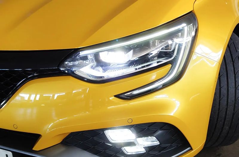 Renault Mégane • 2019 • 14,165 km 12