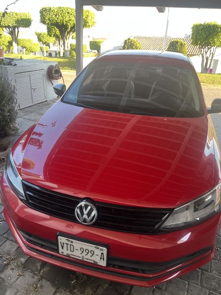 Volkswagen Jetta • 2016 • 77,000 km 3