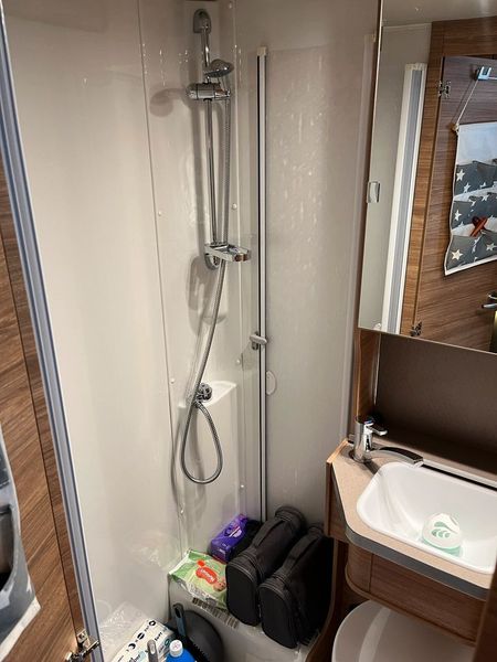 Mercedes-Benz Sprinter • 2022 • 14,000 km 9