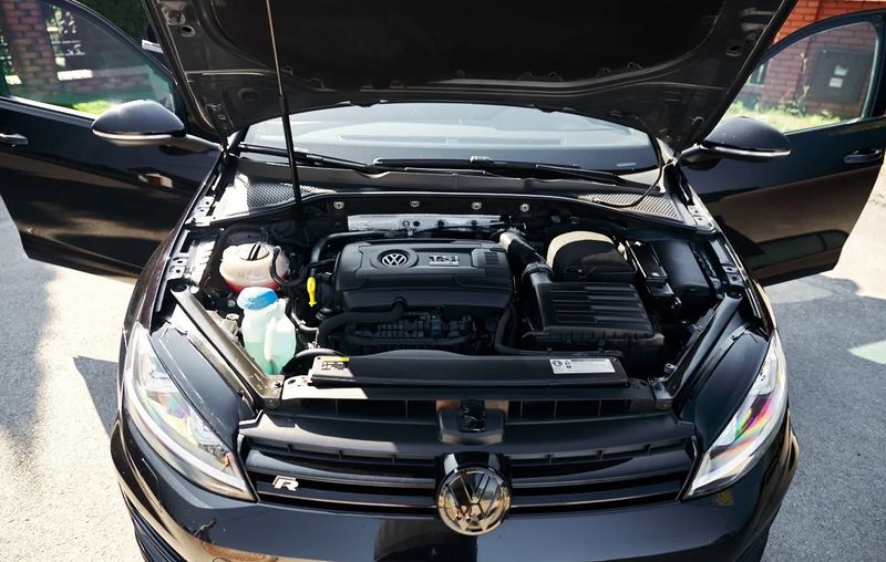 Volkswagen Golf R • 2015 • 187,000 km 7